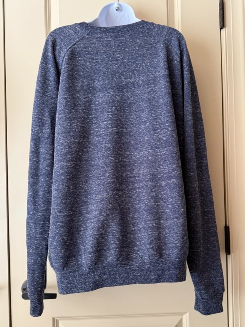Sweatshirt size XL - Picture 3 of 7